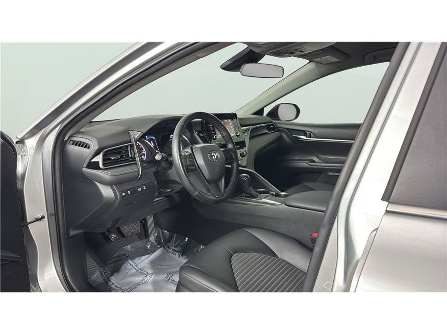 2022 Toyota Camry SE Sedan 4D