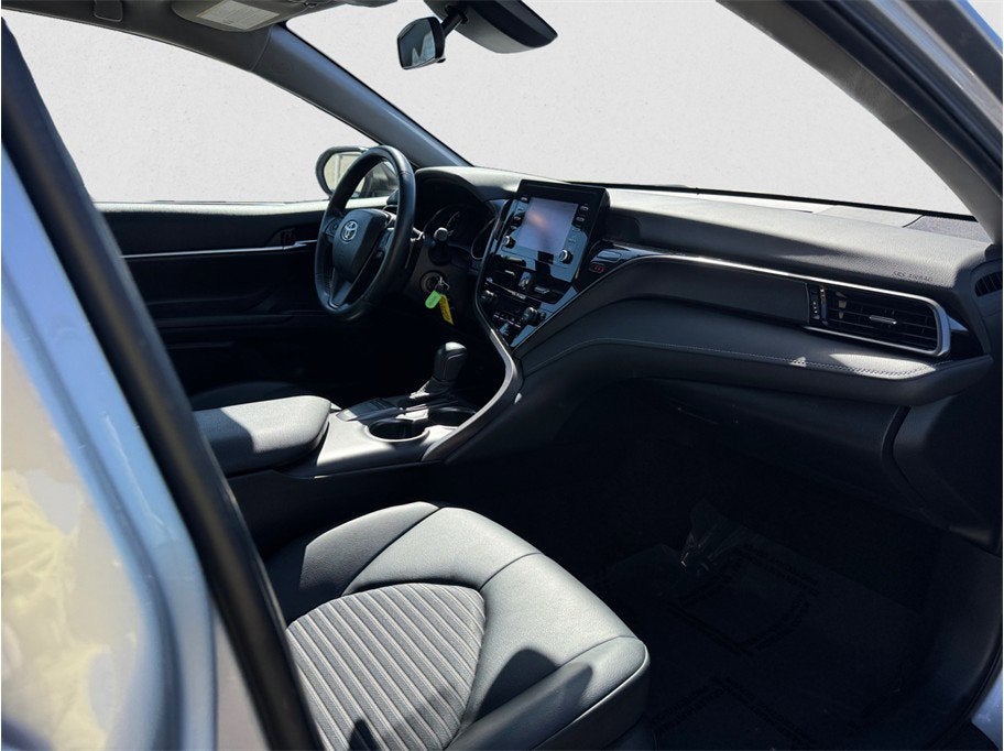 2023 Toyota Camry SE Sedan 4D