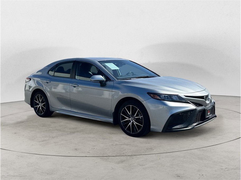 2023 Toyota Camry SE Sedan 4D