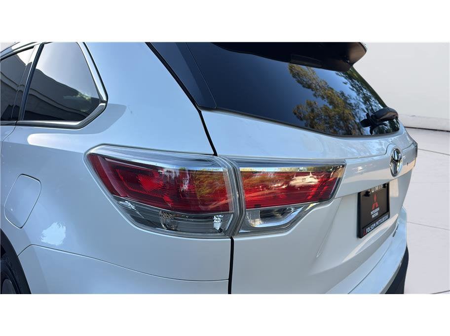 2015 Toyota Highlander Limited Platinum Sport Utility 4D