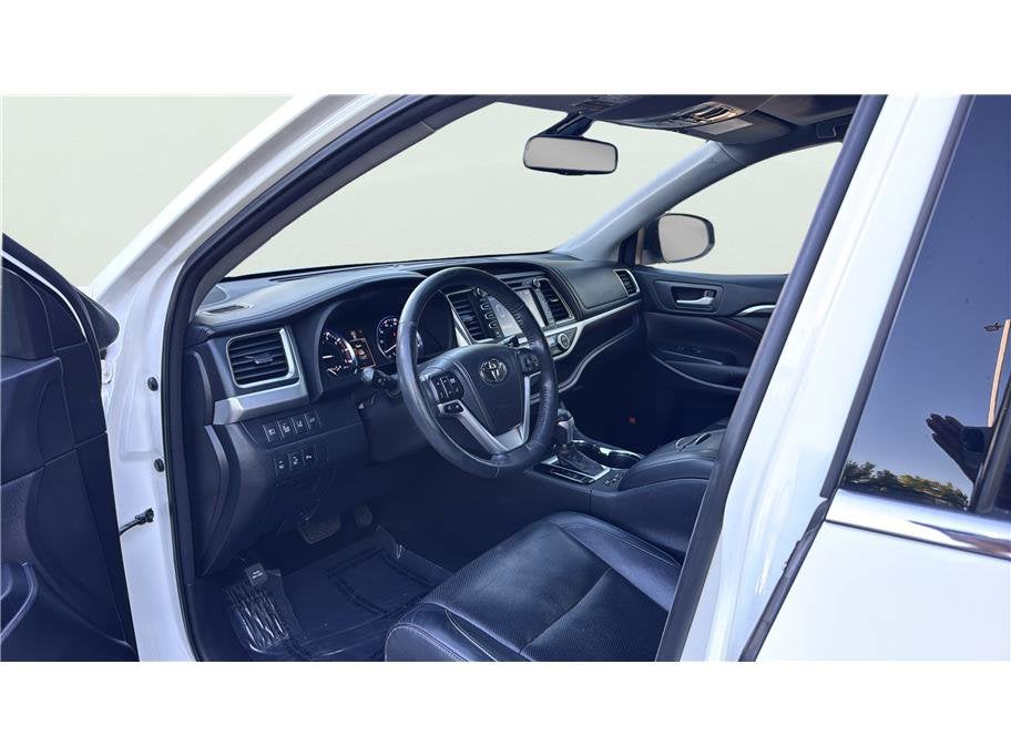2015 Toyota Highlander Limited Platinum Sport Utility 4D