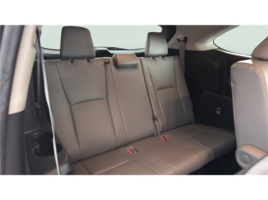 2023 Toyota Highlander XLE Sport Utility 4D