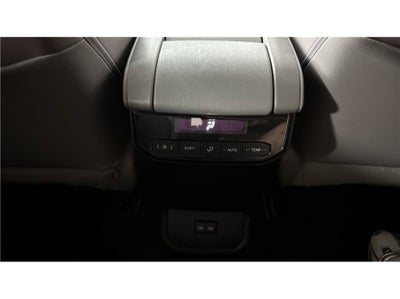 2023 Toyota Highlander XLE Sport Utility 4D