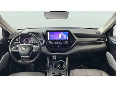 2023 Toyota Highlander XLE Sport Utility 4D