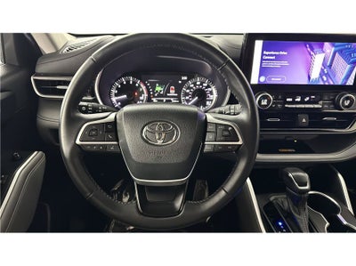 2023 Toyota Highlander XLE Sport Utility 4D