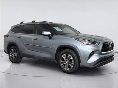 2023 Toyota Highlander XLE Sport Utility 4D