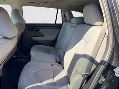 2023 Toyota Highlander LE Sport Utility 4D