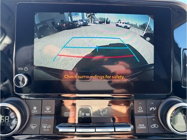 2023 Toyota Highlander LE Sport Utility 4D