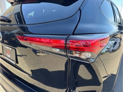 2023 Toyota Highlander LE Sport Utility 4D