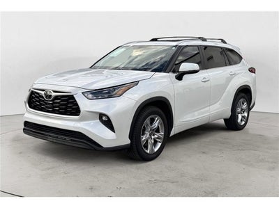 2023 Toyota Highlander XLE Sport Utility 4D