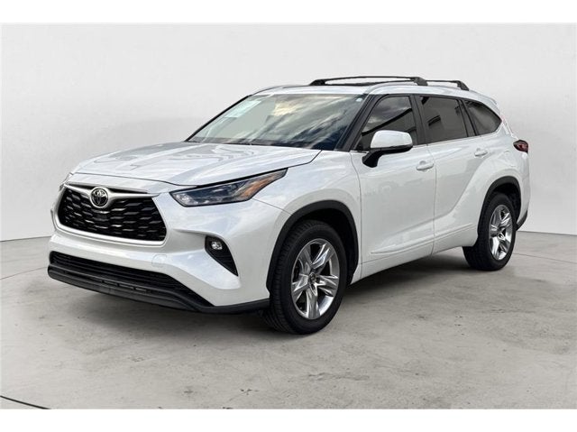 2023 Toyota Highlander XLE Sport Utility 4D