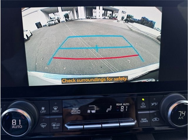 2023 Toyota Highlander XLE Sport Utility 4D