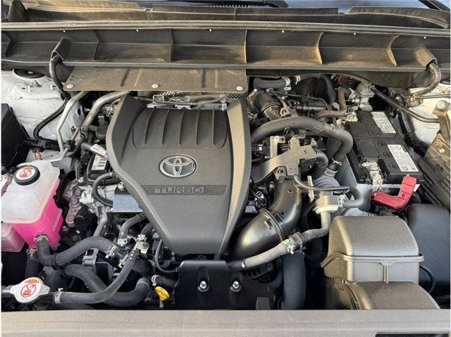 2023 Toyota Highlander XLE Sport Utility 4D