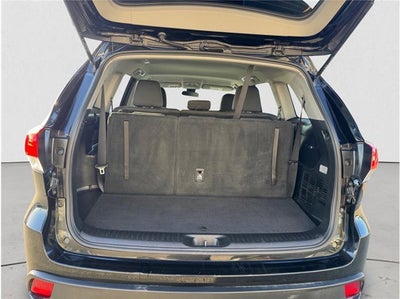 2019 Toyota Highlander LE Sport Utility 4D