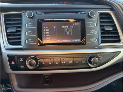 2019 Toyota Highlander LE Sport Utility 4D