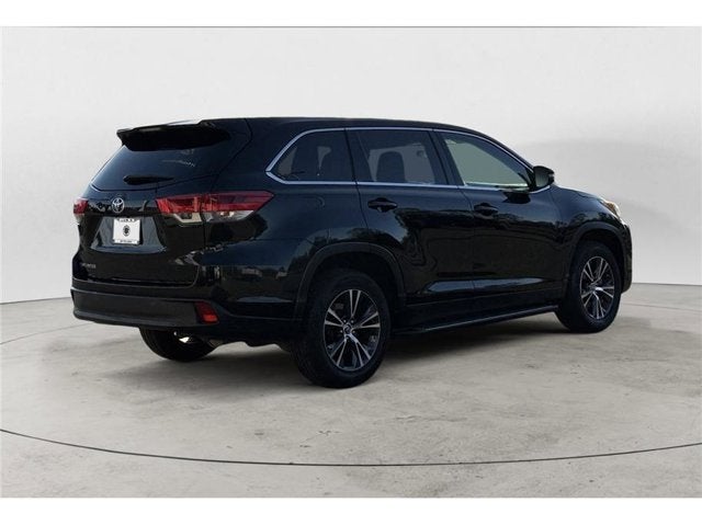 2019 Toyota Highlander LE Sport Utility 4D