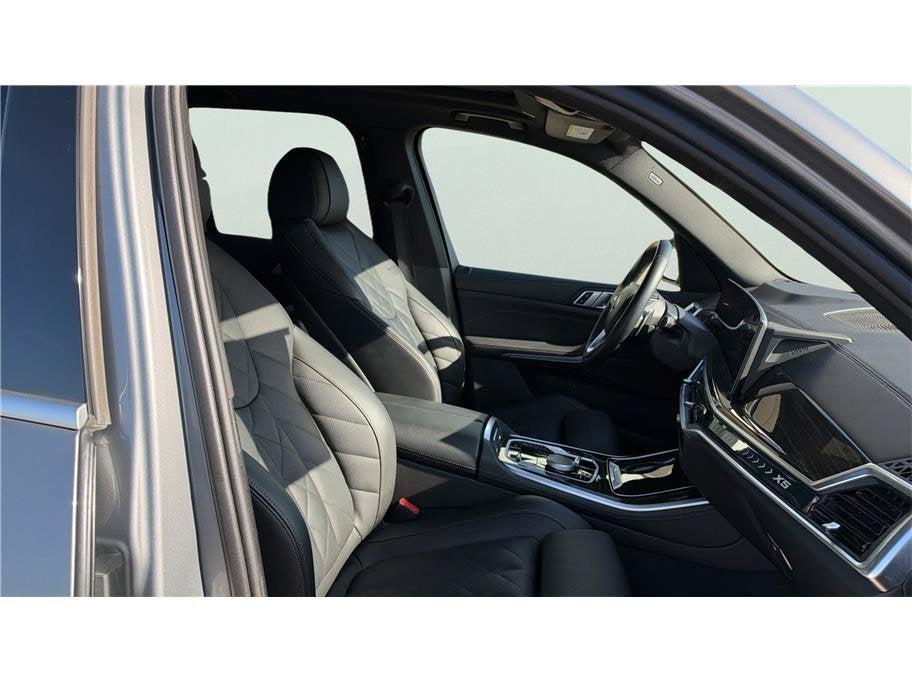 2024 BMW X5 xDrive50e
