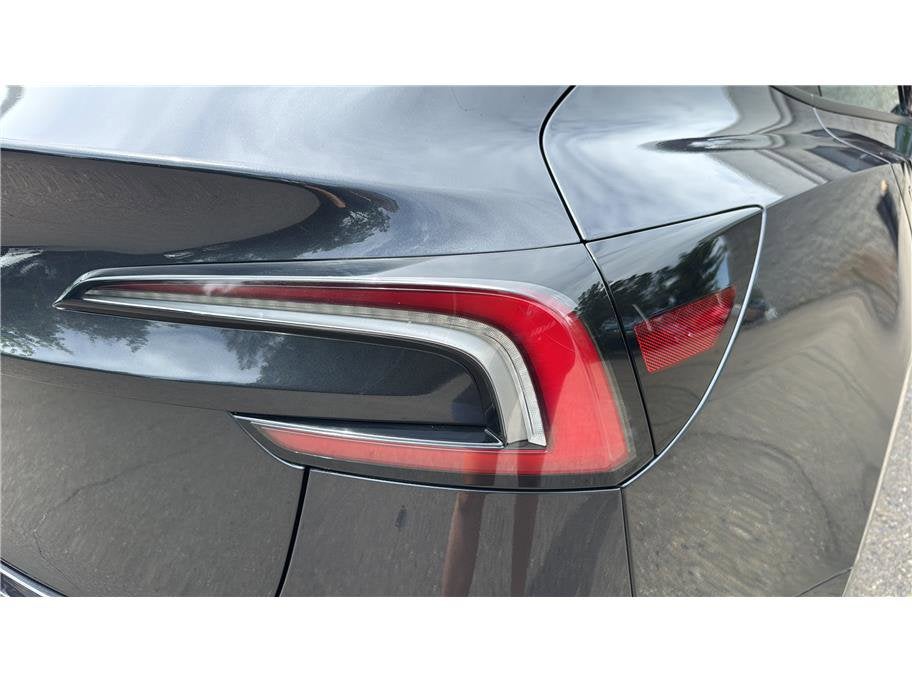 2025 Tesla Model 3 Long Range Sedan 4D
