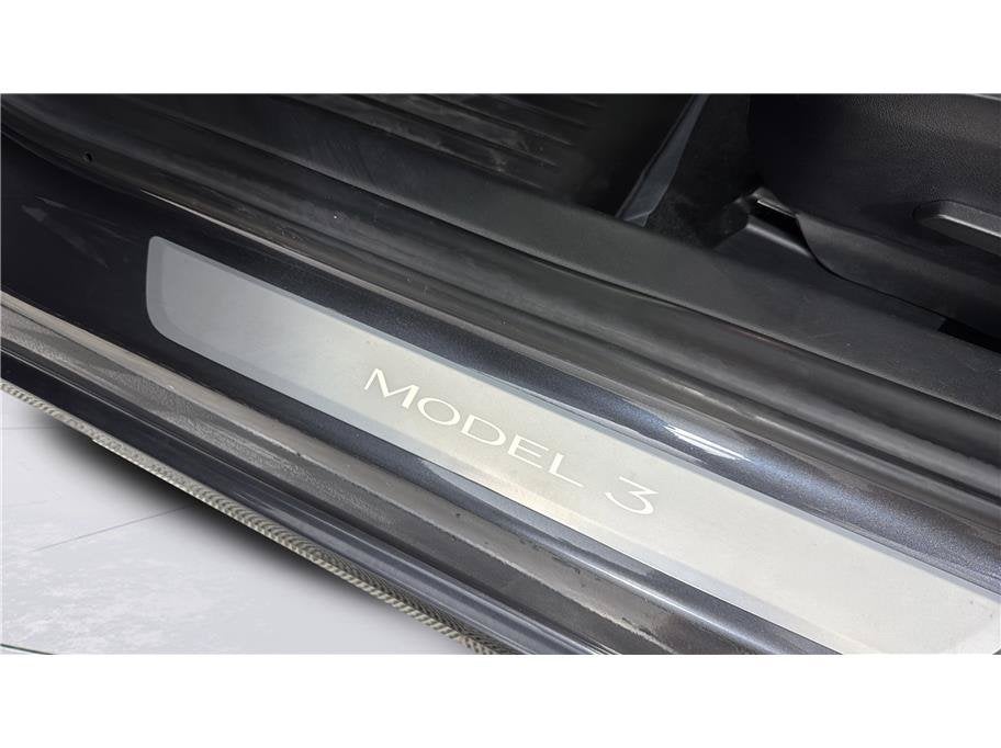 2018 Tesla Model 3 Long Range Sedan 4D
