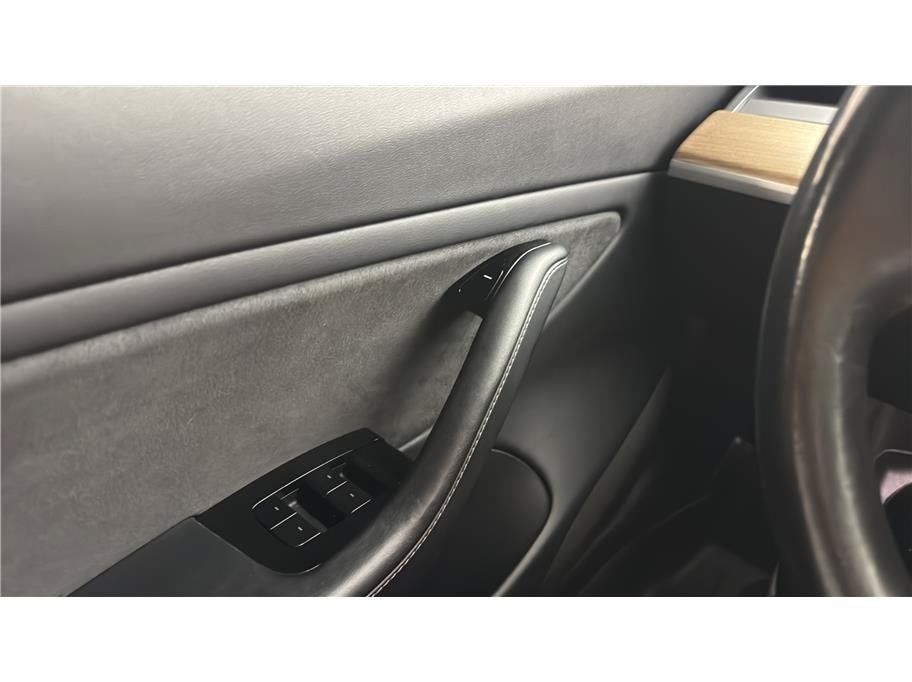 2018 Tesla Model 3 Long Range Sedan 4D
