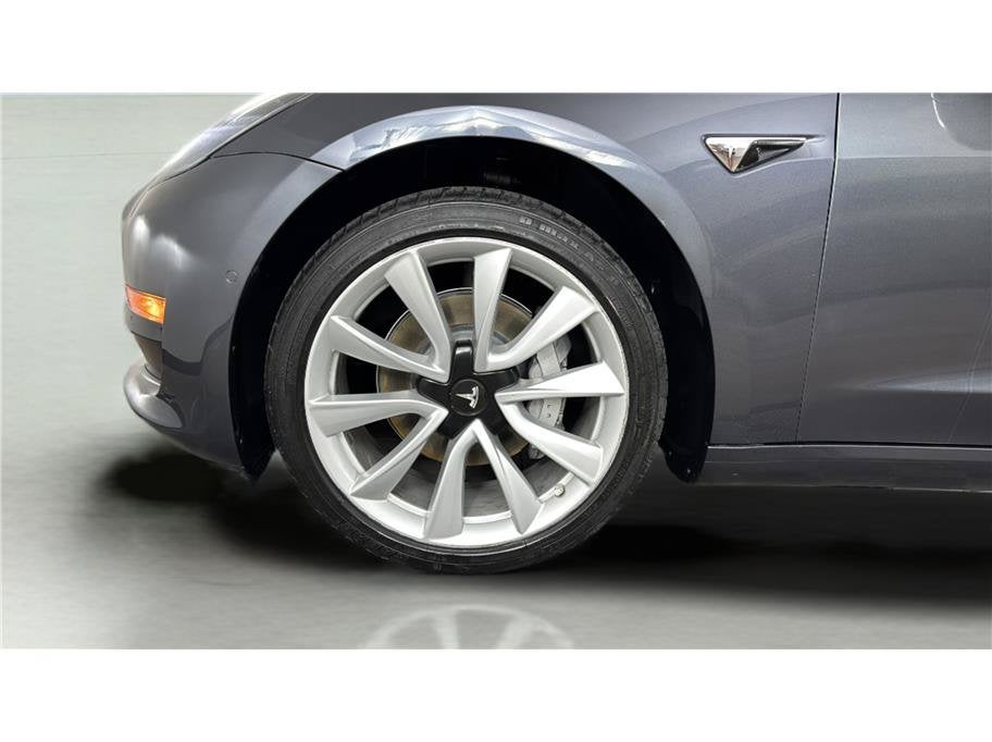2018 Tesla Model 3 Long Range Sedan 4D