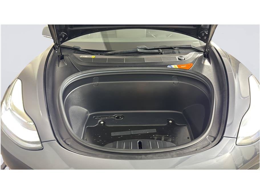 2018 Tesla Model 3 Long Range Sedan 4D