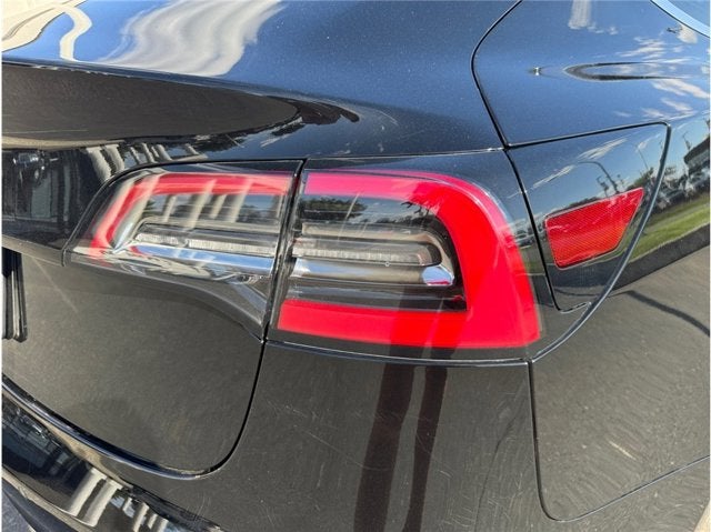 2019 Tesla Model 3 Standard Range Sedan 4D