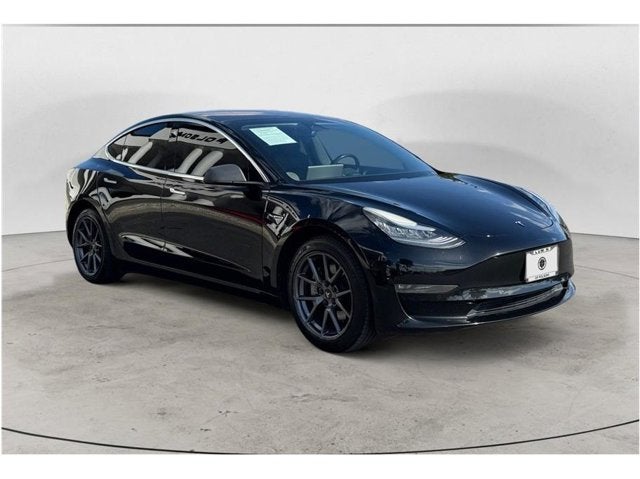 2019 Tesla Model 3 Standard Range Sedan 4D