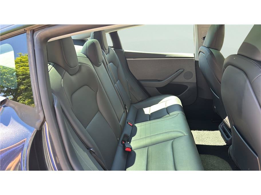 2025 Tesla Model 3 Long Range Sedan 4D
