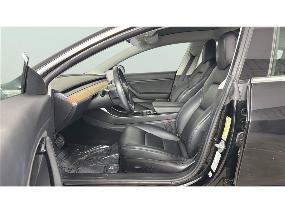 2019 Tesla Model 3 Standard Range Plus Sedan 4D