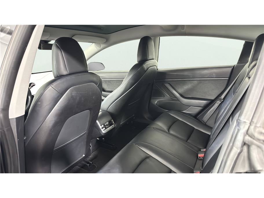 2019 Tesla Model 3 Standard Range Plus Sedan 4D