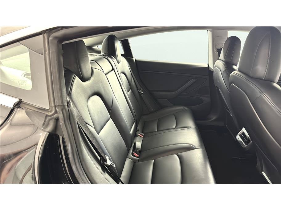 2019 Tesla Model 3 Standard Range Plus Sedan 4D