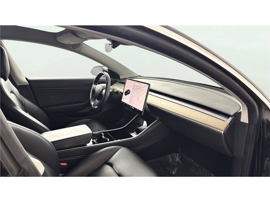 2019 Tesla Model 3 Standard Range Plus Sedan 4D