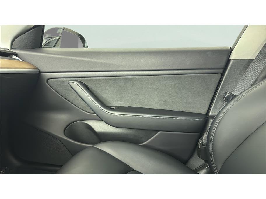 2019 Tesla Model 3 Standard Range Plus Sedan 4D