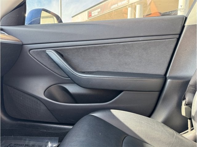 2019 Tesla Model 3 Standard Range Plus Sedan 4D