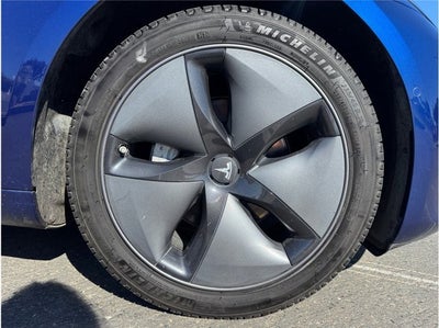 2018 Tesla Model 3 Long Range Sedan 4D