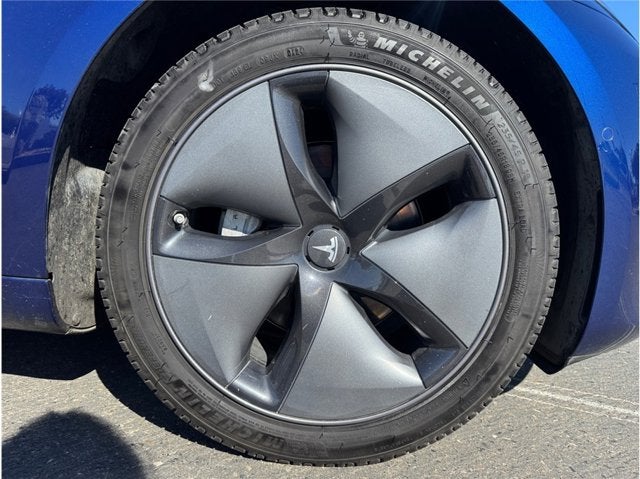 2018 Tesla Model 3 Long Range Sedan 4D