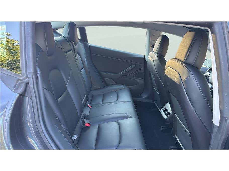 2019 Tesla Model 3 Long Range Sedan 4D