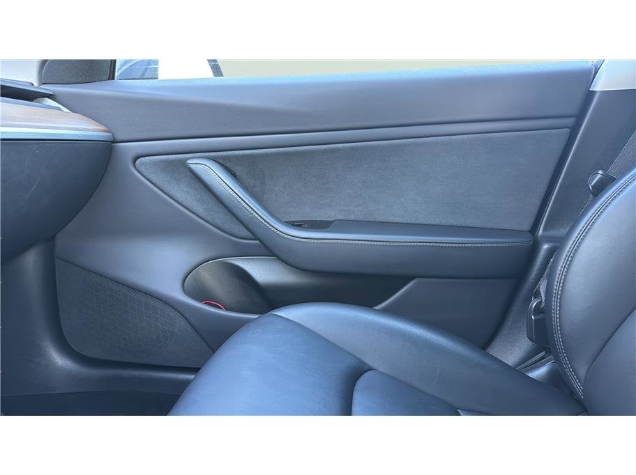 2019 Tesla Model 3 Long Range Sedan 4D