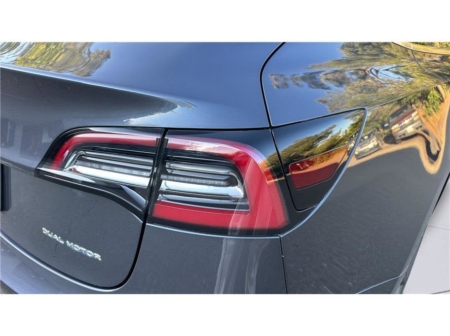 2019 Tesla Model 3 Long Range Sedan 4D