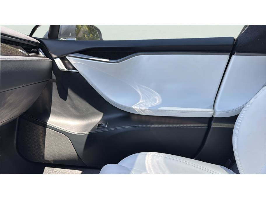 2020 Tesla Model S Long Range Plus