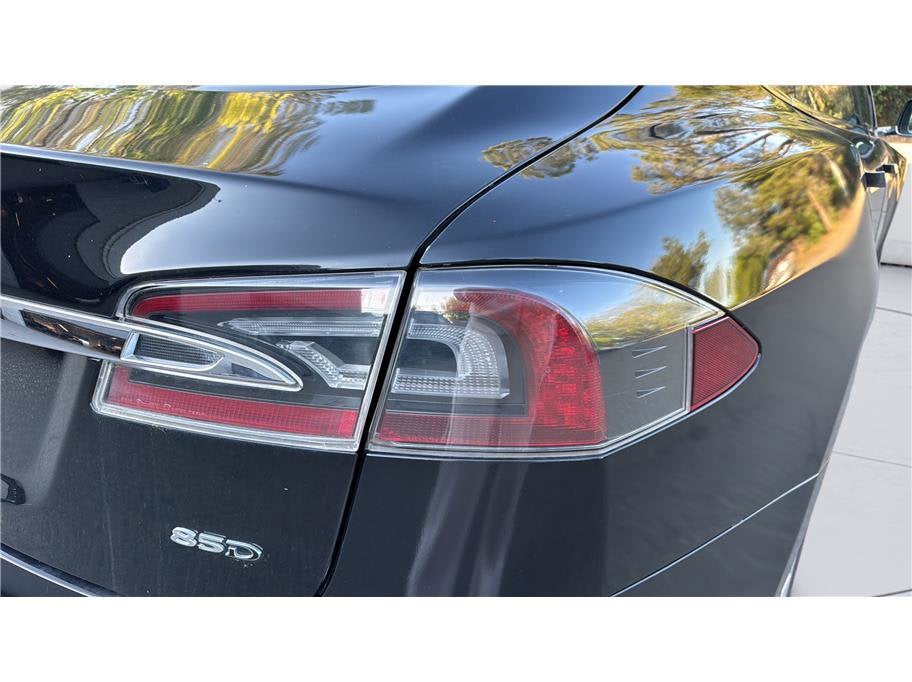 2016 Tesla Model S 85D Sedan 4D