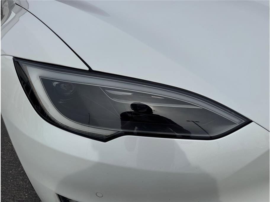 2022 Tesla Model S Long Range Sedan 4D