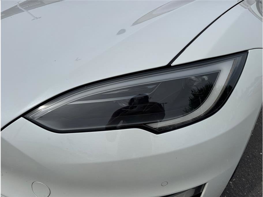 2022 Tesla Model S Long Range Sedan 4D