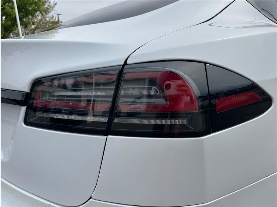 2022 Tesla Model S Long Range Sedan 4D
