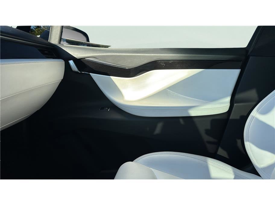 2020 Tesla Model X Long Range Plus Sport Utility 4D