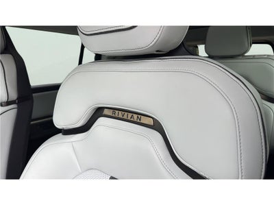 2025 Rivian R1S Adventure