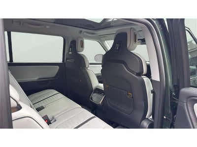 2025 Rivian R1S Adventure
