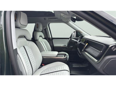 2025 Rivian R1S Adventure
