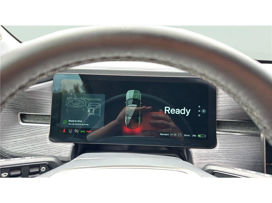 2025 Rivian R1S Adventure